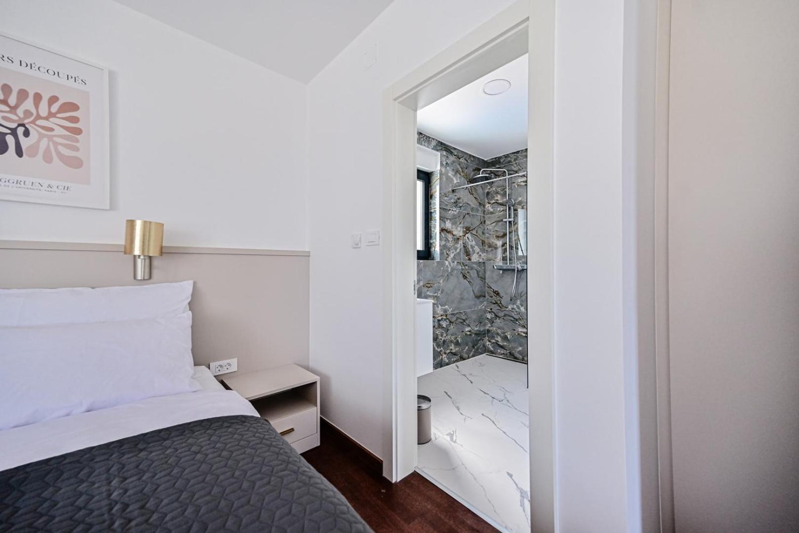 Apartments Sea & Stone Малинска Екстериор снимка
